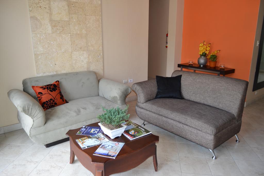 Urdesa Suites Hotel Гуаякуил Екстериор снимка
