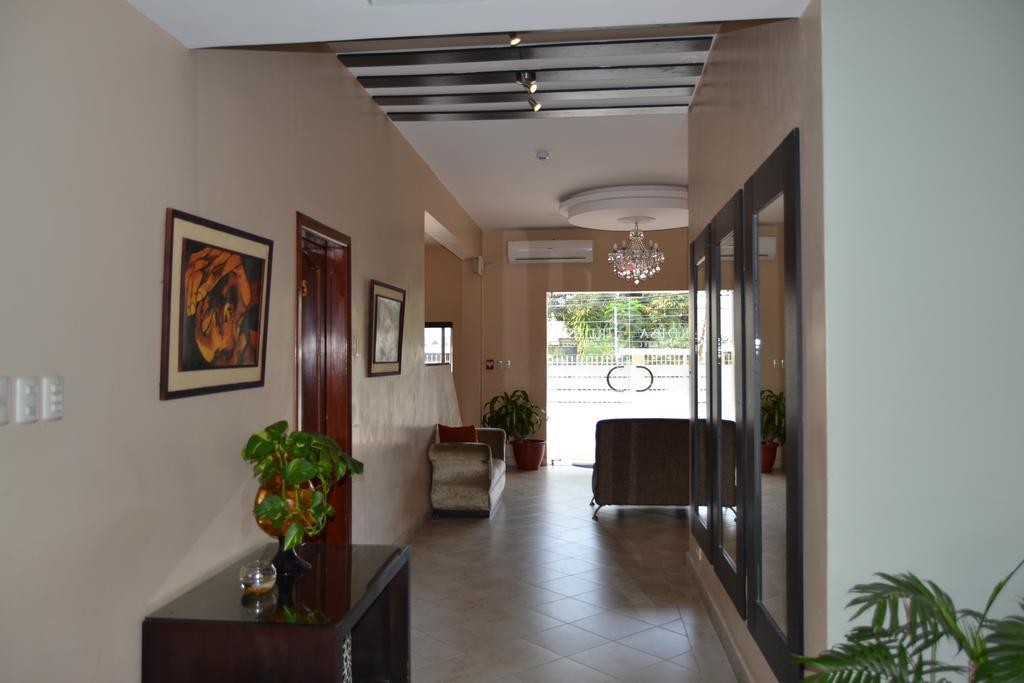 Urdesa Suites Hotel Гуаякуил Екстериор снимка